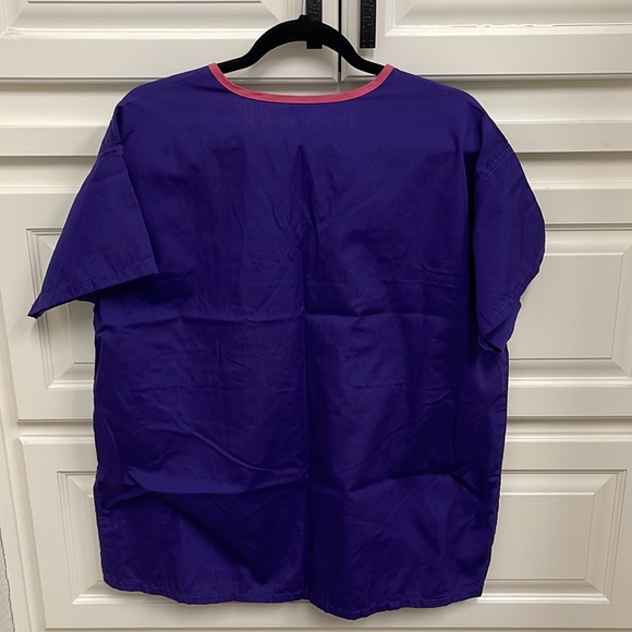 Purple scrub top, medium, NWOT - Picture 3 of 3